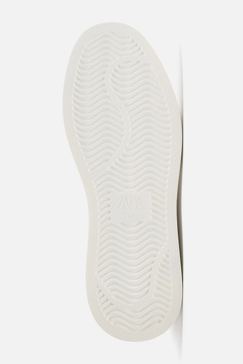 HEEL DETAIL SNEAKERS