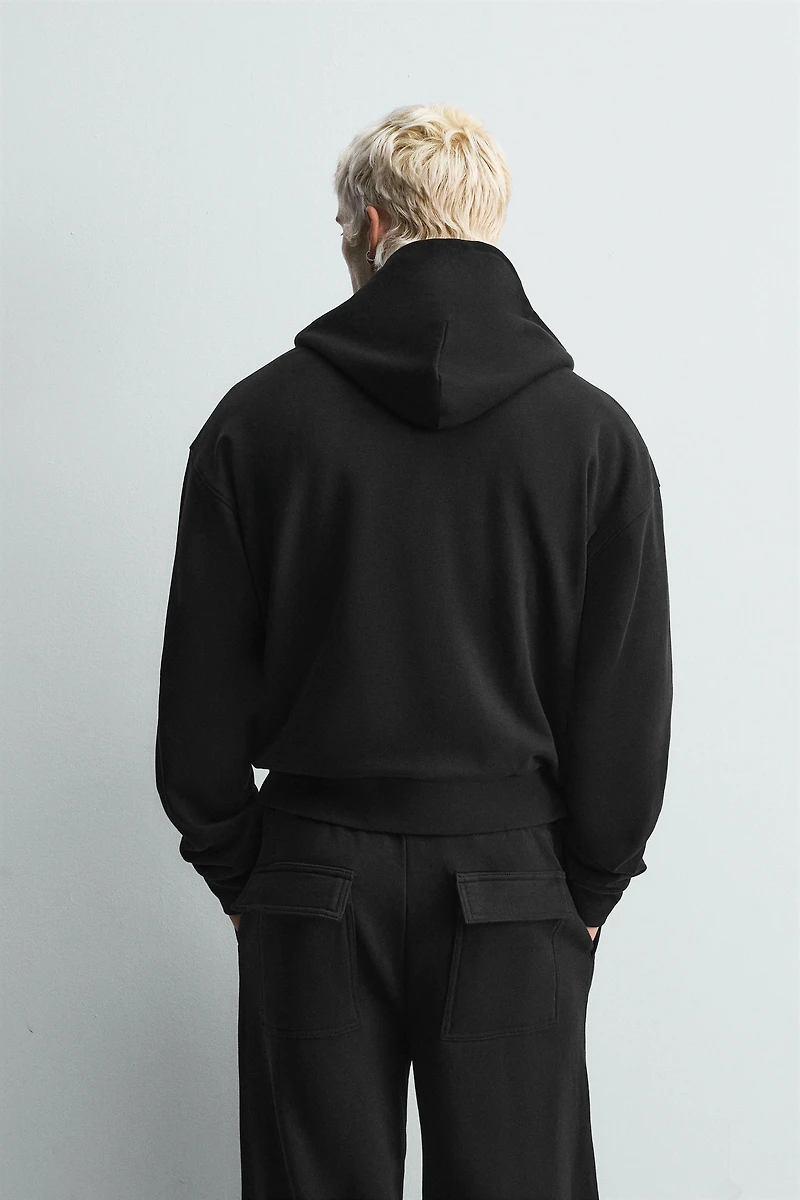 CROPPED FIT HOODIE SWEATSHIRT