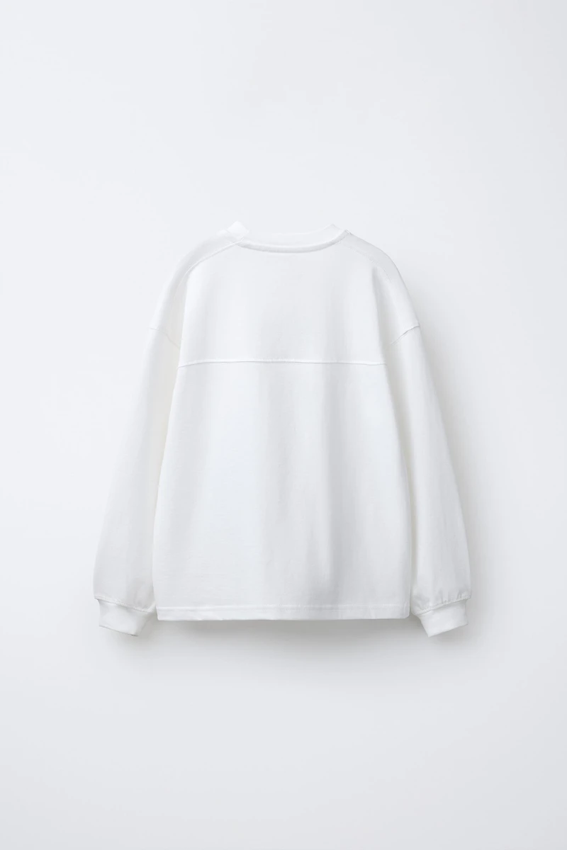 T-SHIRT À INSCRIPTION BRODÉE