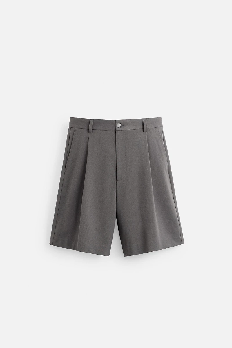 PLEATED RELAXED FIT SHORTS