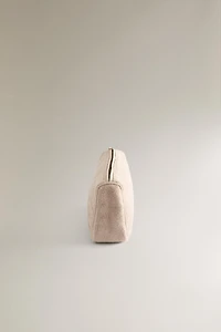 MEDIUM TOWEL TOILETRY BAG
