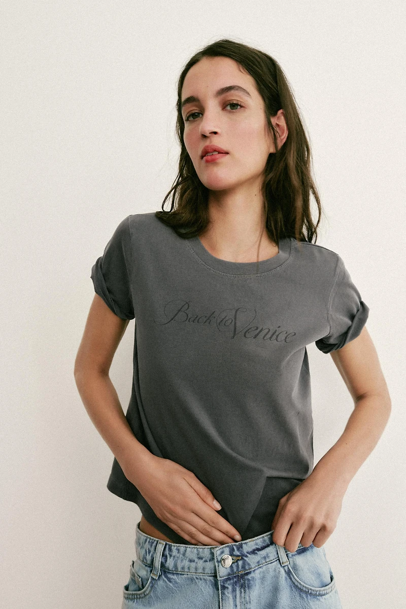 T-SHIRT LAVÉ INSCRIPTION