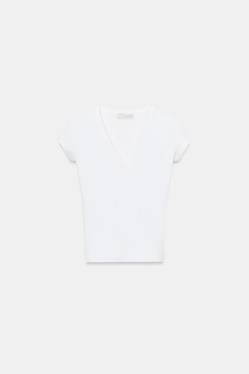 T-SHIRT COL EN V