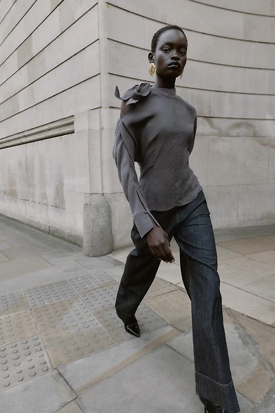 SHOULDER CUT-OUT BLOUSE WITH TIE