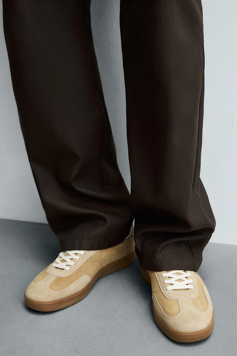 CONTRAST SOLE LEATHER SNEAKERS