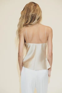 SATIN EFFECT SWEETHEART NECKLINE TOP