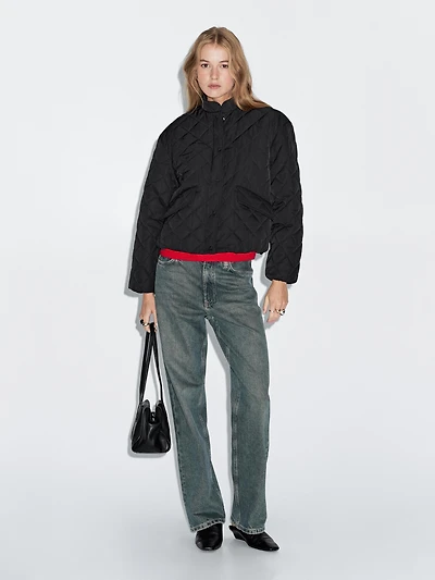 Short water-repellent quilted bomber jacket
