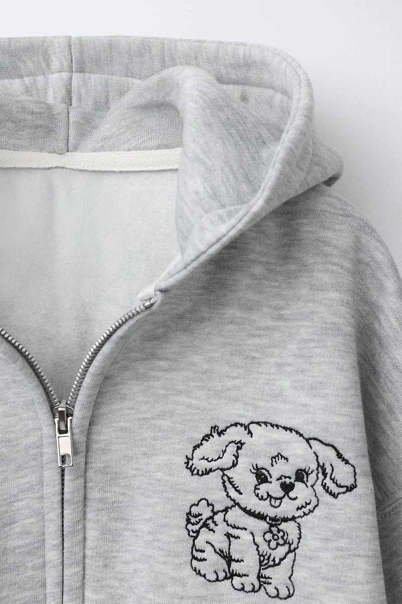 SWEAT À CAPUCHE BRODERIE CHIEN