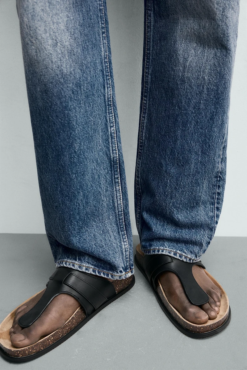 STRAP SANDALS