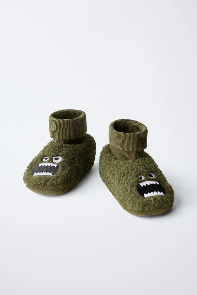 CHAUSSONS MONSTRE