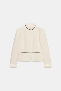 VESTE AJUSTÉE À LISERÉS EN CONTRASTE