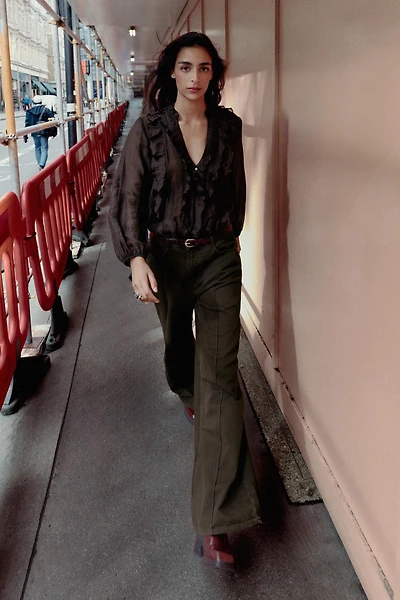 RUFFLED BLOUSE
