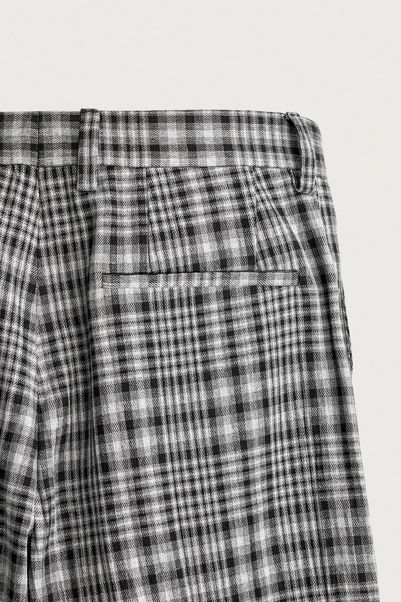 CHECKERED FLARE FIT PANTS
