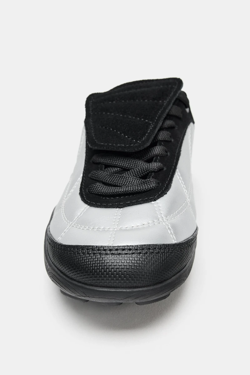 METALLIC RUNNING SNEAKERS