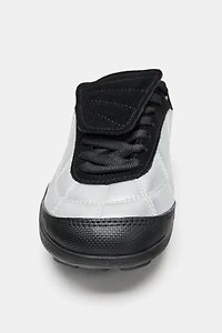 METALLIC RUNNING SNEAKERS