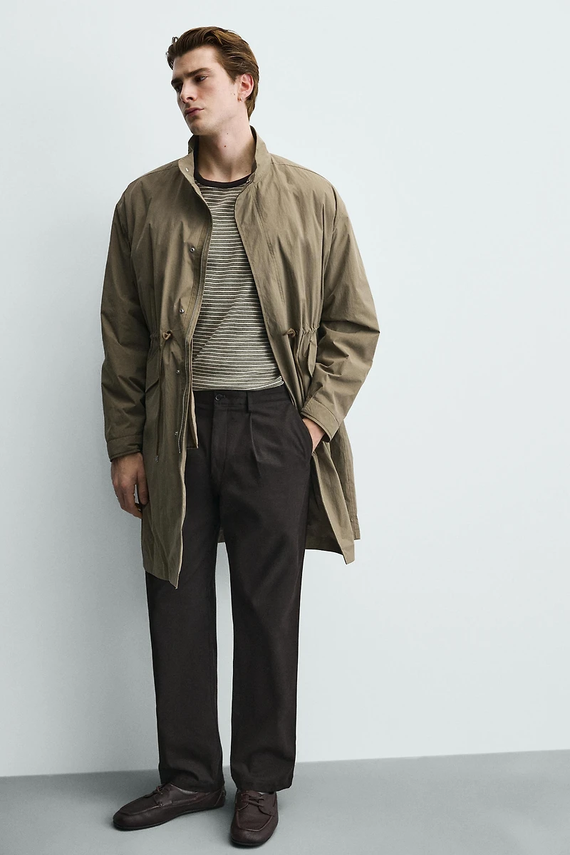 PANTALON STRUCTURÉ À PLIS