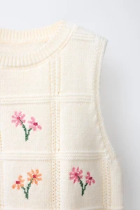 EMBROIDERED KNIT VEST