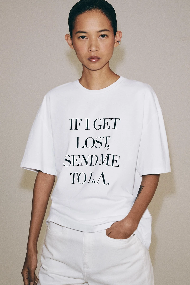 SHORT SLEEVE TEXT T-SHIRT