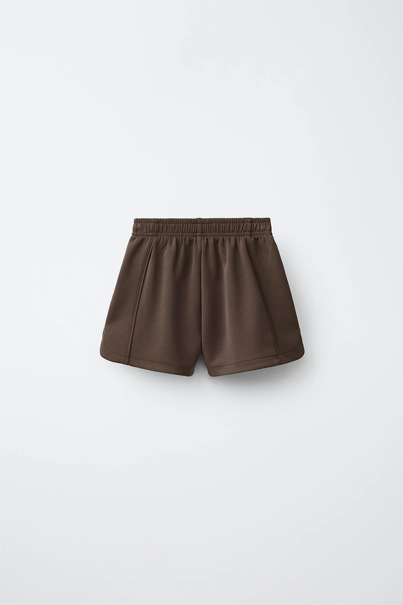 SHORT À INSCRIPTION EN MODAL