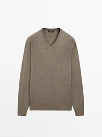 Cotton blend V-neck knit sweater