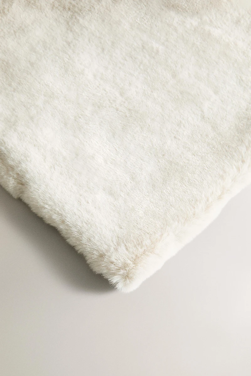 FUR BLANKET