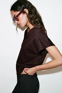RUSTIC V-NECK T-SHIRT