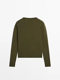 Wool blend knit sweater with crew neck