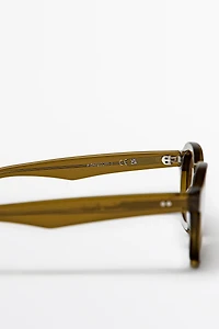 Round sunglasses