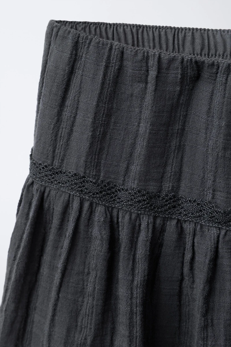 LACE SKORT
