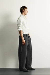 STRAIGHT RELAXED FIT JEANS