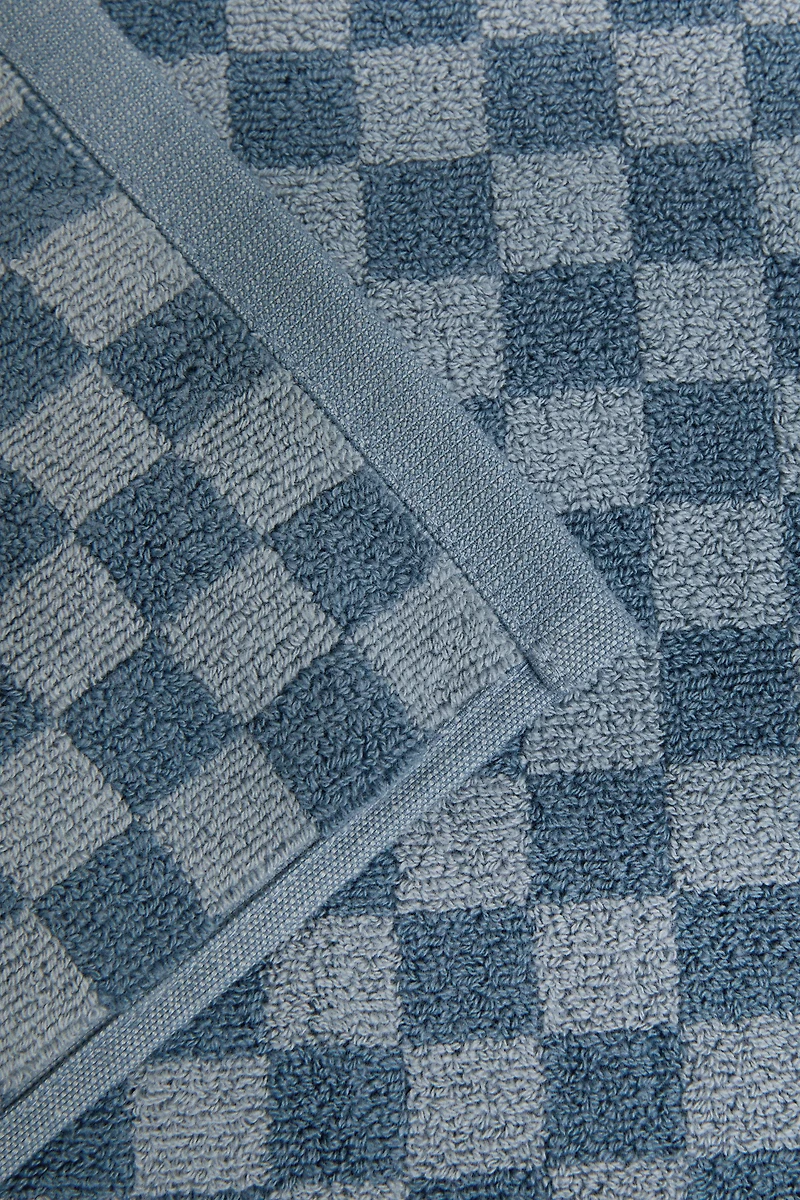 CHECKERBOARD BATH MAT