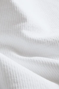 STRIPED TEXTURED BEDSPREAD