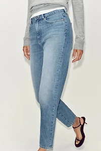 Z.05 HIGH WAIST RIGID MOM FIT JEANS