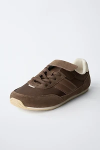 BAREFOOT SNEAKERS