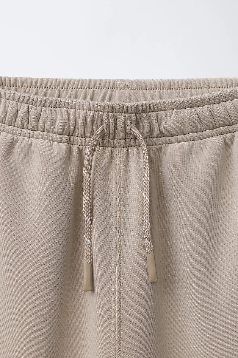 JOGGING PANTS