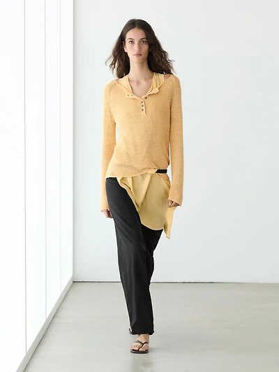 100% linen knit sweater with collar detail