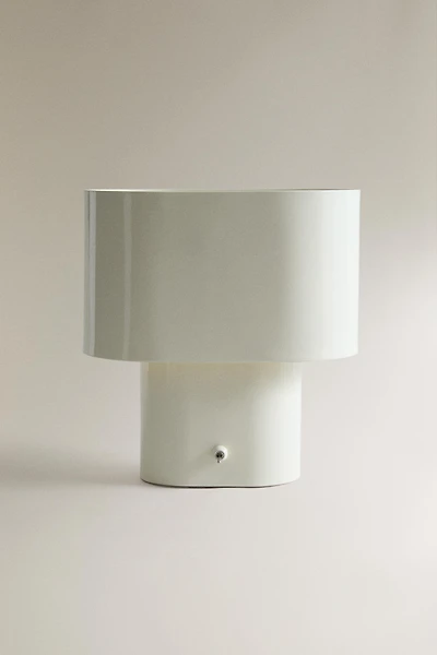 CORDLESS IRON TABLE LAMP
