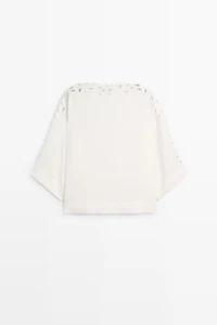 Linen boat neck blouse with embroidery