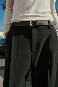 BELTED PLEATED PANTS
