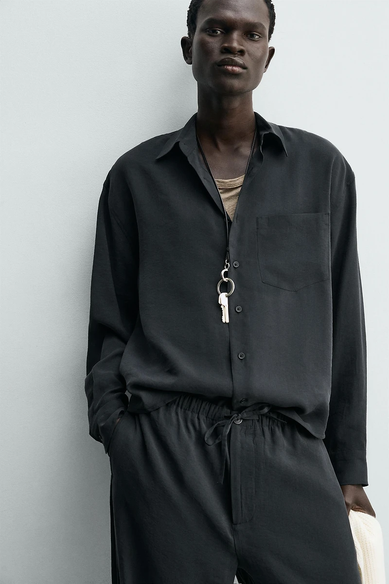 RELAXED FIT FLOWY SHIRT