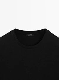 100% cotton T-shirt with ribbed trims
