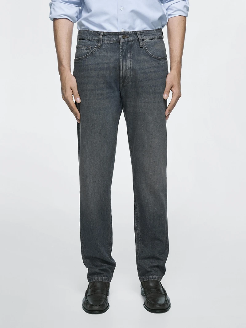 Tapered fit jeans