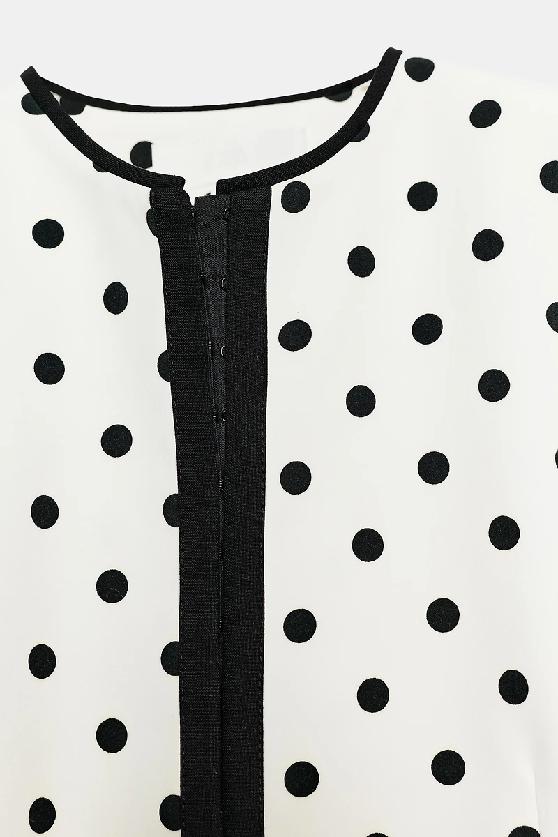 VESTE COURTE À POIS