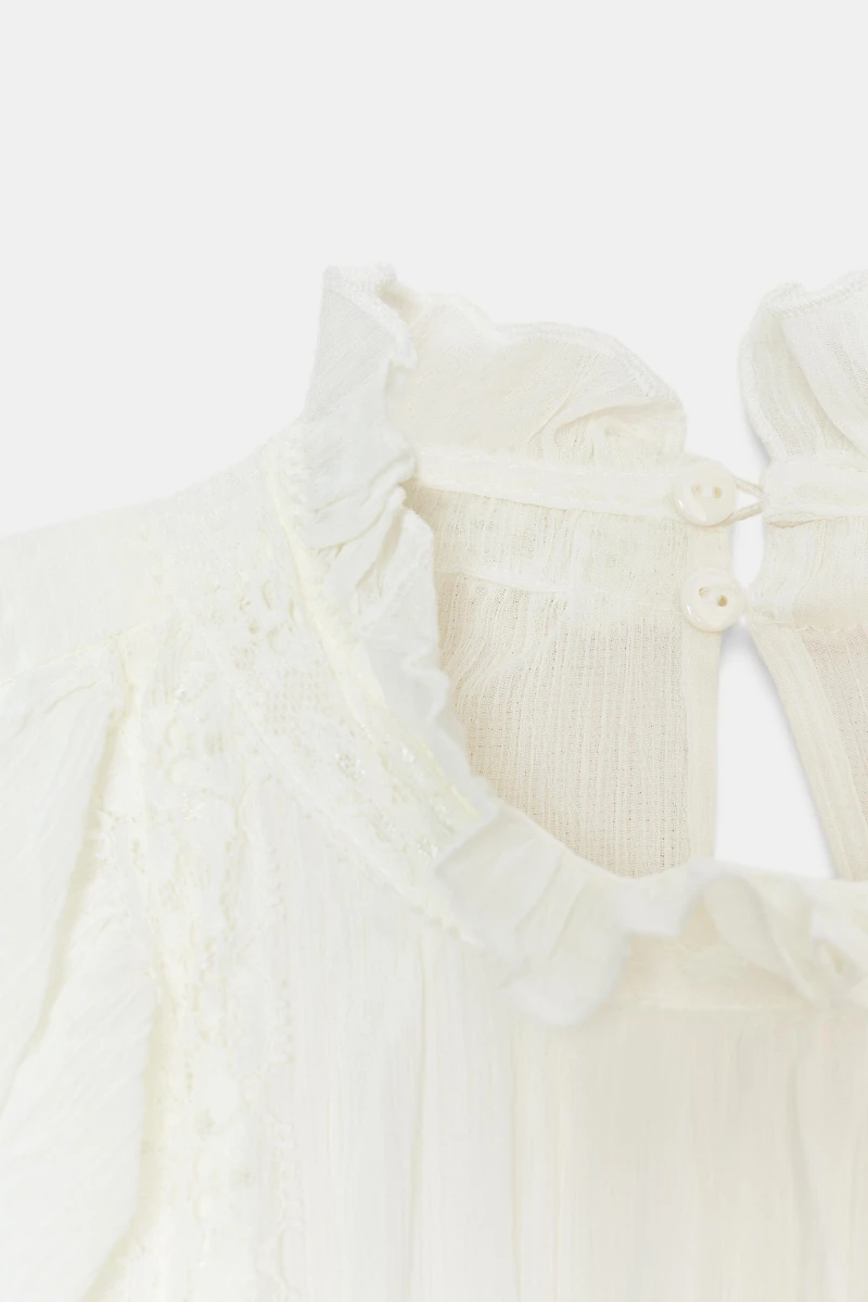 COTTON GAUZE LACE TRIM RUFFLED BLOUSE