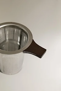 TEA INFUSER WITH LID