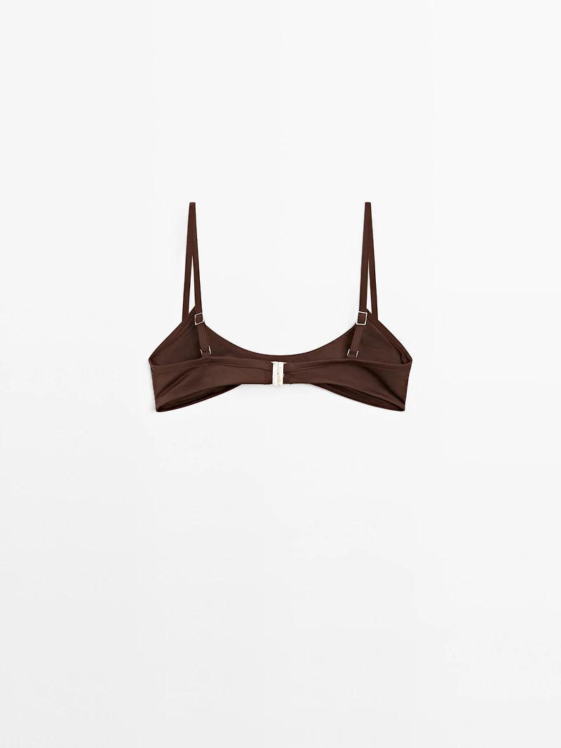 Bikini top with central seam