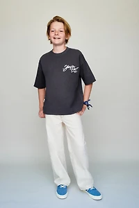 T-SHIRT MOLLETON IMPRIMÉ GRAFFITI