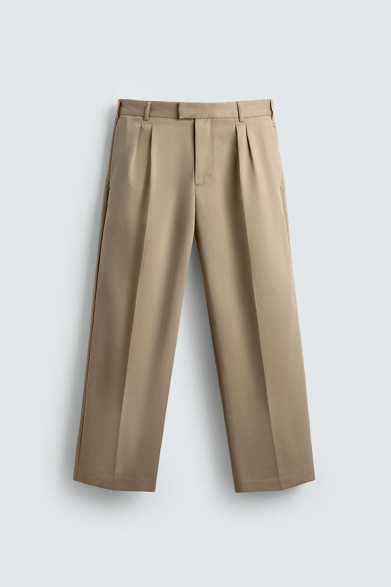 RELAXED FIT PLEATED PANTS