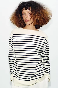 STRIPED LONG SLEEVE T-SHIRT