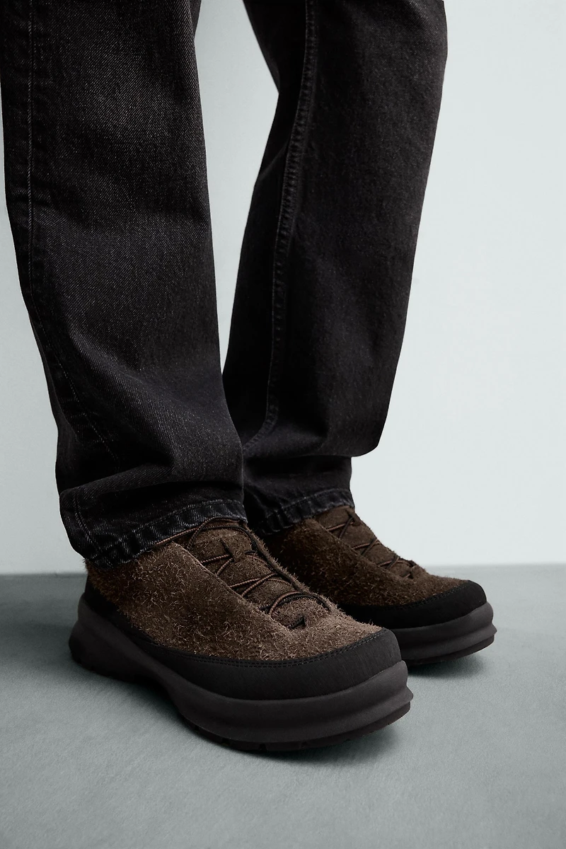 LEATHER TREK SNEAKERS